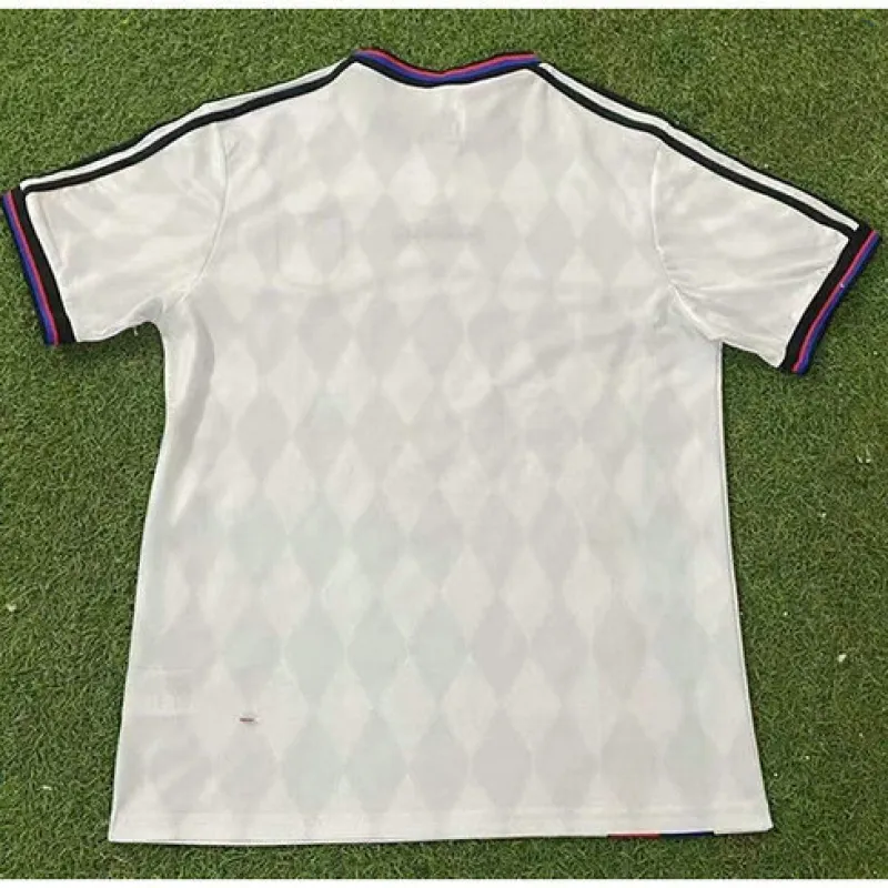 Bayern Munich 1995 - 1996 Away Retro Kit - White