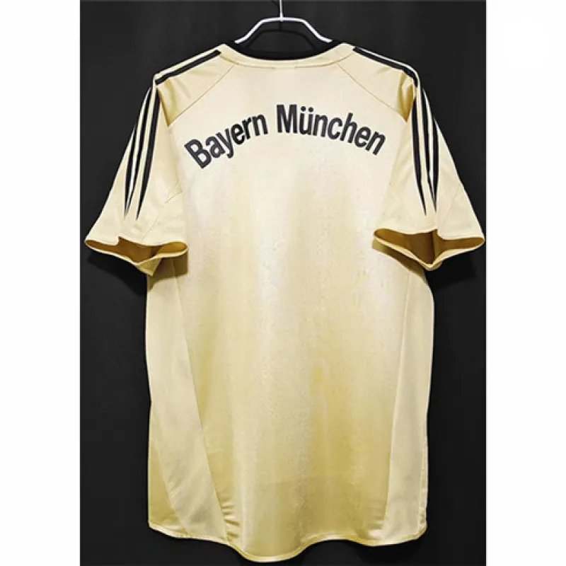 Bayern Munich 2004 - 2005 Away Retro Kit - Yellow