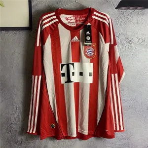 Jersey retro local de mangas largas del Bayern Munich 2010 - 2011 - Rojo