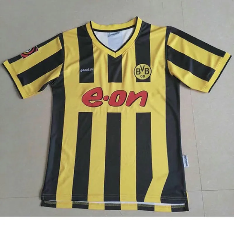 Borussia Dortmund 2000 home retro jersey, yellow