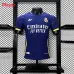 Maglia dell'edizione speciale per i giocatori del Real Madrid 2024/25 - Azzurro