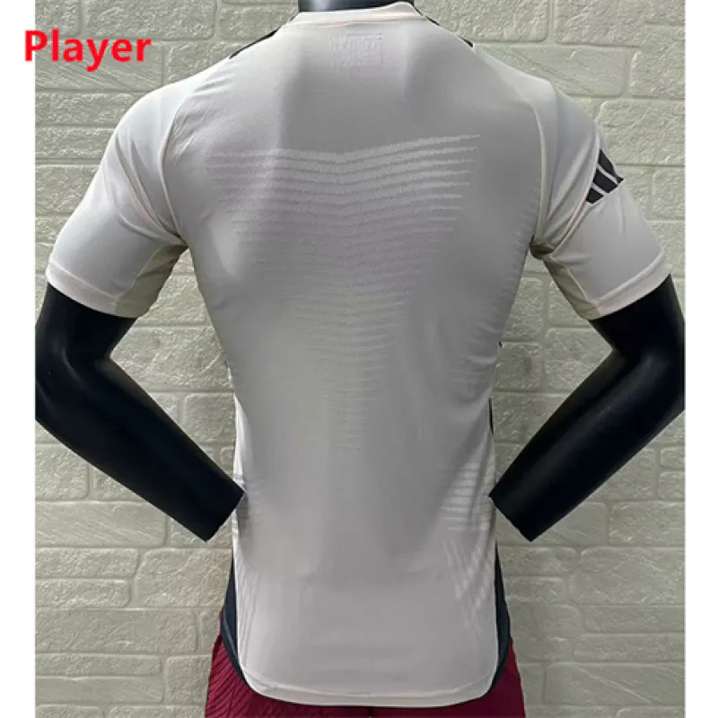 Maillot de joueur d'entraînement du Real Madrid 2024/25 - Blanc