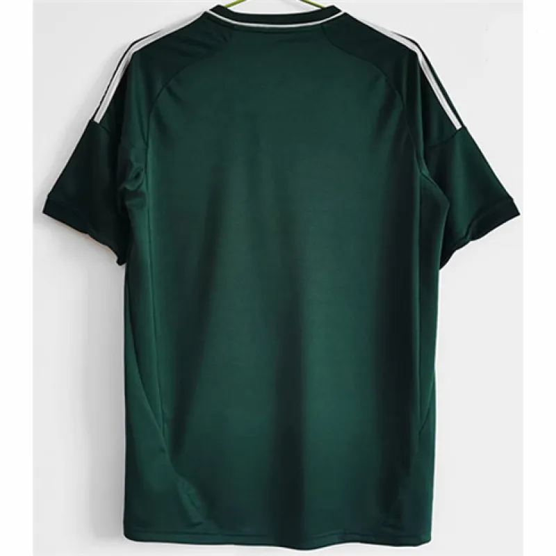 Troisième maillot rétro du Real Madrid 2012/13 - Vert
