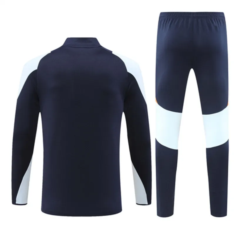 Vêtements de sport du Real Madrid 2024/25 - Bleu
