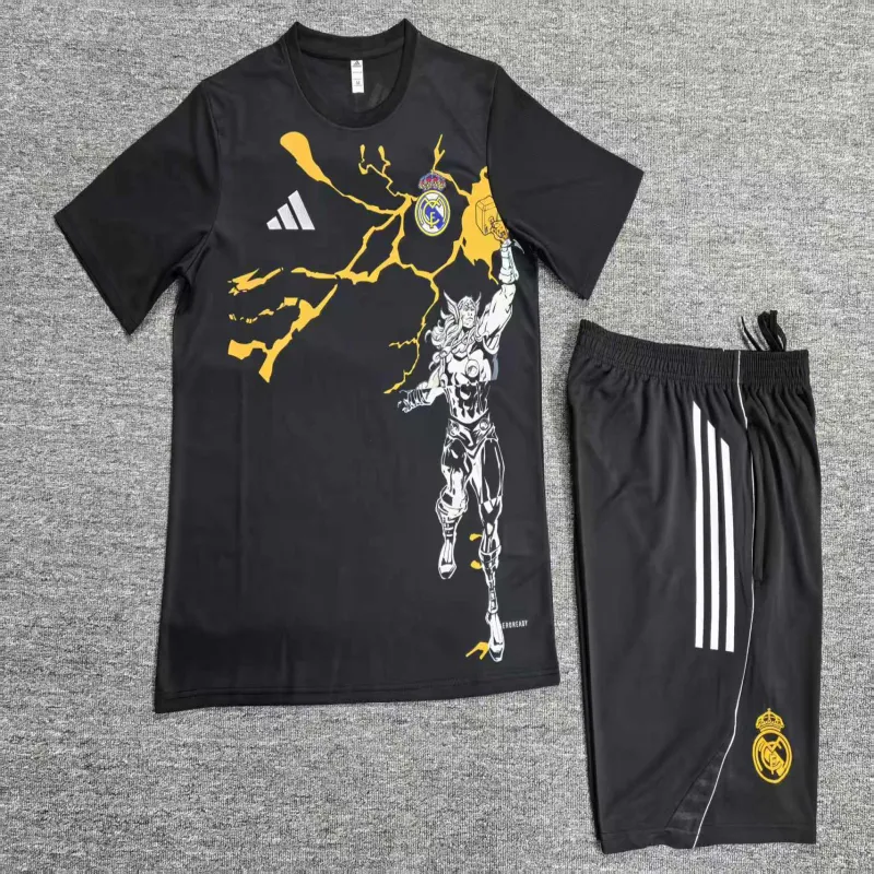 Real Madrid 2025/26 kids Marvel training kit black