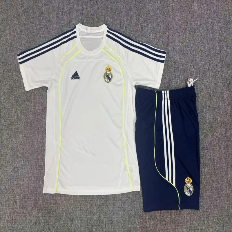 Real Madrid 2025/26 Conjunto de Entrenamiento Infantil blanco