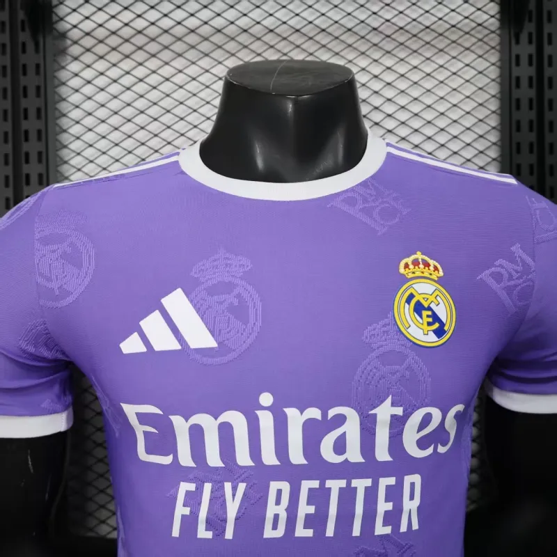 Real Madrid Maillot de Joueur Édition Spéciale 2025/26 - Violet