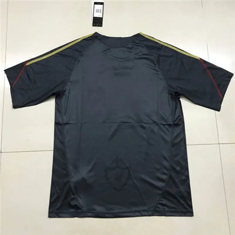 Maglia retrò fuori casa di Liverpool 2009/10 - Nera