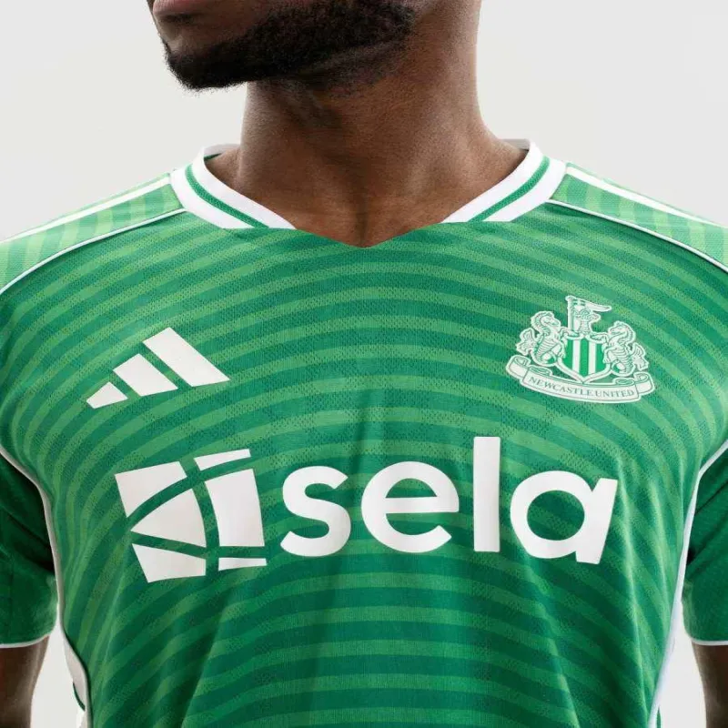 Newcastle United 2025/26 Away Player Jersey