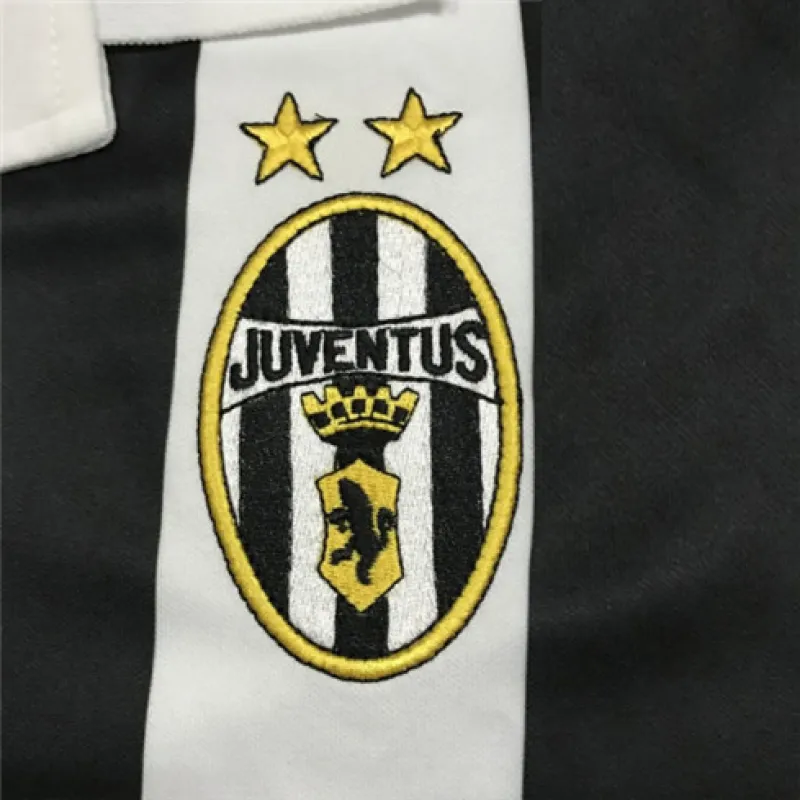 Maillot retro de domicile à manches longues de Juventus 1999/00 - Blanc