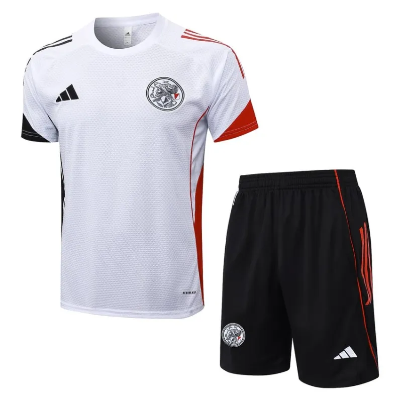 Ajax 2025/26 Trainingsshirt + Shorts - Weiß