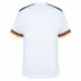 Le maillot d'extérieur de l'équipe nationale du Cameroun pour la Coupe du monde 2022, blanc.