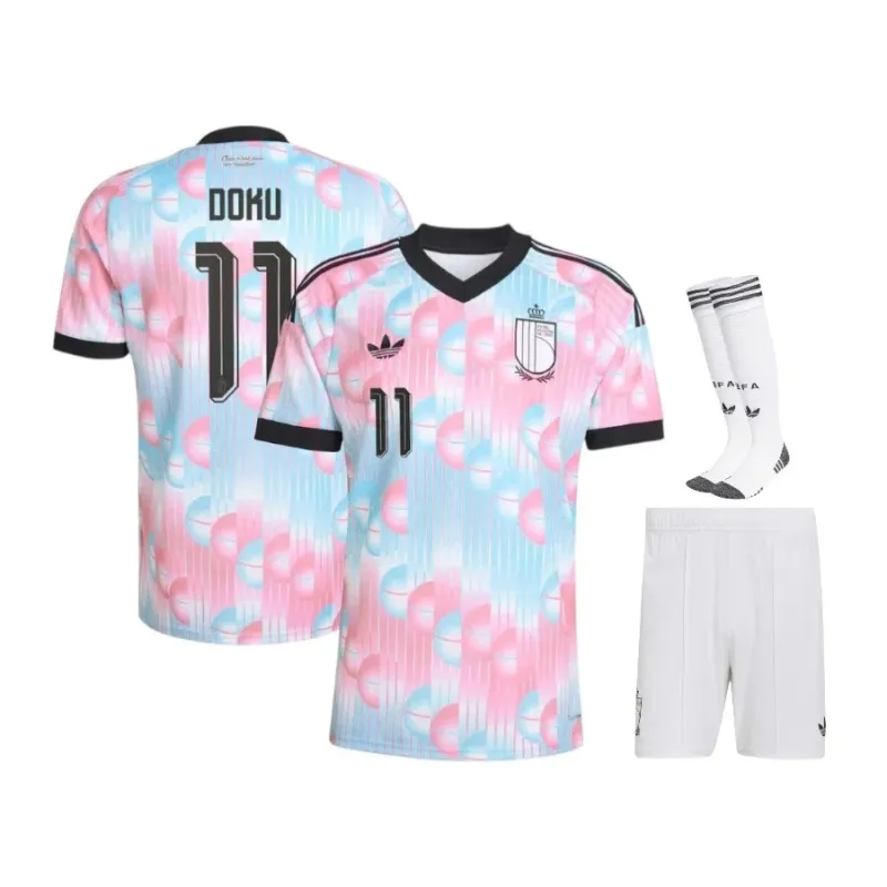 Kit Enfant Extérieur Belgique DOKU 2026/27 Bleu Rose
