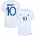 La maglia di trasferta della squadra nazionale francese di Kylian Mbappé per la Coppa del mondo 2022 - Bianca