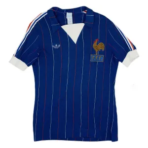 Das retro Heimtrikot der französischen Nationalmannschaft im Jahr 1982 - Blau