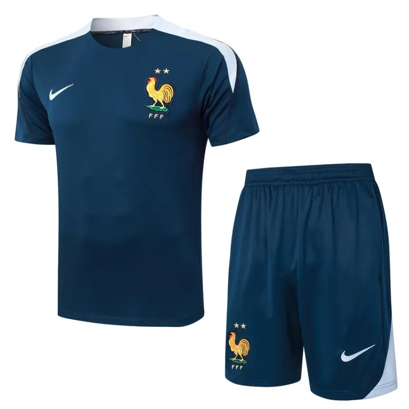 Das Trainingsanzug und die Shorts der französischen Nationalmannschaft für die Saison 2024/25 - blau.