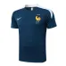 Das Trainingsanzug und die Shorts der französischen Nationalmannschaft für die Saison 2024/25 - blau.