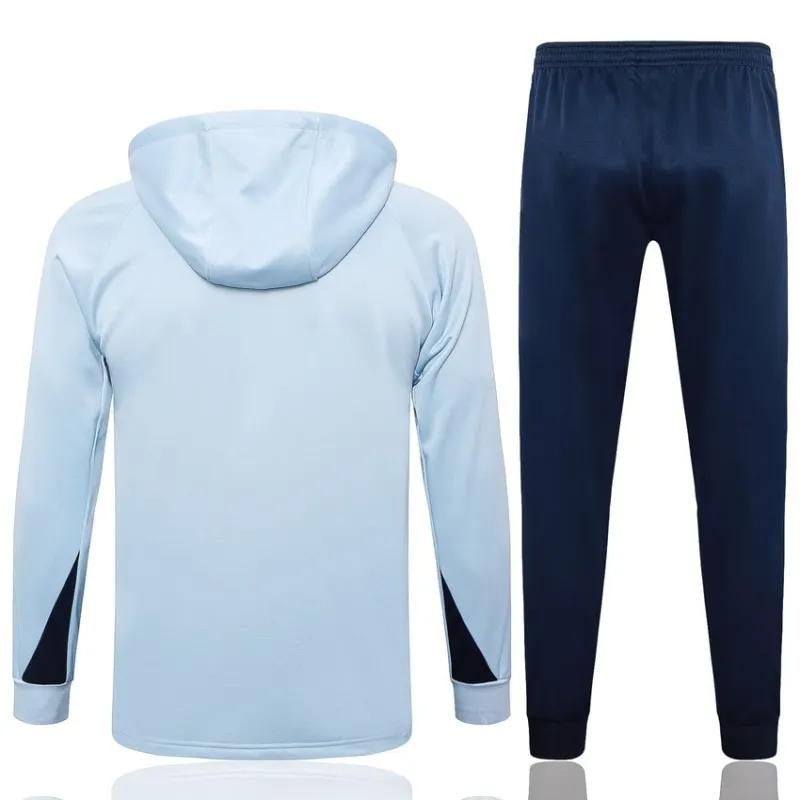 Le survêtement avec capuche et les pantalons de l'équipe de France pour la saison 2024/25 - blanc.