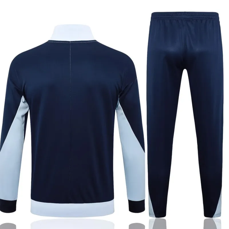 La veste de sport et les pantalons de l'équipe de France 2024/25 - blanc