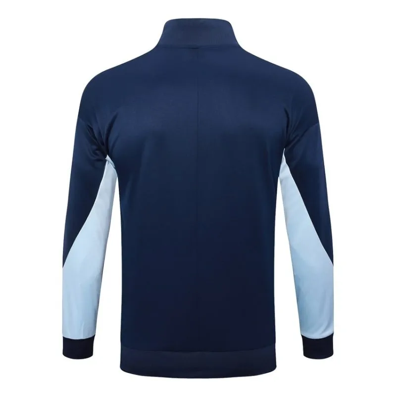 Die Sportjacke und die Hosen der französischen Nationalmannschaft 2024/25 - blau