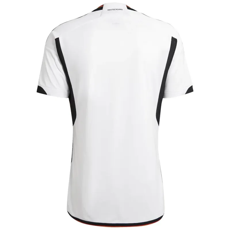 Das Heimtrikot der deutschen Nationalmannschaft für die FIFA Weltmeisterschaft 2022 - Weiß