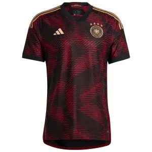 Le maillot d'extérieur en version joueur de l'Allemagne pour la Coupe du monde FIFA 2022 - Rouge et Noir