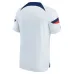 Le maillot domicile de l'équipe des États-Unis pour la Coupe du monde 2022, blanc