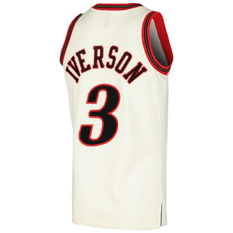 Allen Iverson Philadelphia 76ers Mitchell & Ness Swingman Jersey - Creme-Farbe