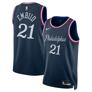 Philadelphia 76ers Joel Embiid 2025/26 Swingman Trikot - Stadtedition - Blau