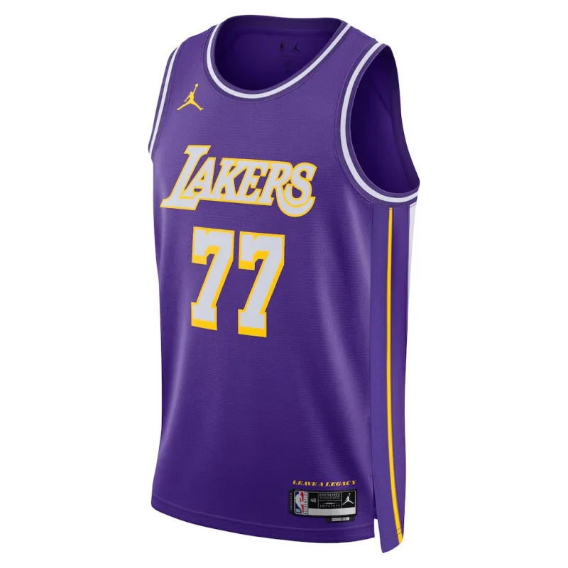 Los Angeles Lakers Maglia Swingman Luka Dončić - Edizione Statement - Viola