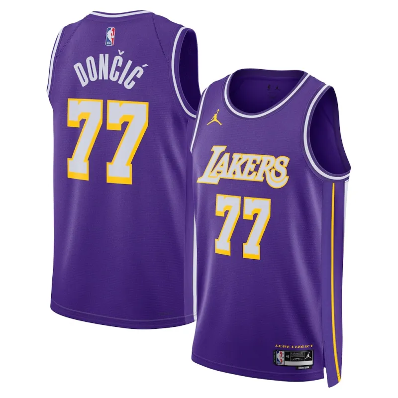 Los Angeles Lakers Maglia Swingman Luka Dončić - Edizione Statement - Viola