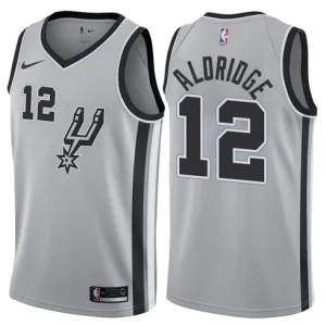 LaMarcus Aldridge. San Antonio Spurs. Gris