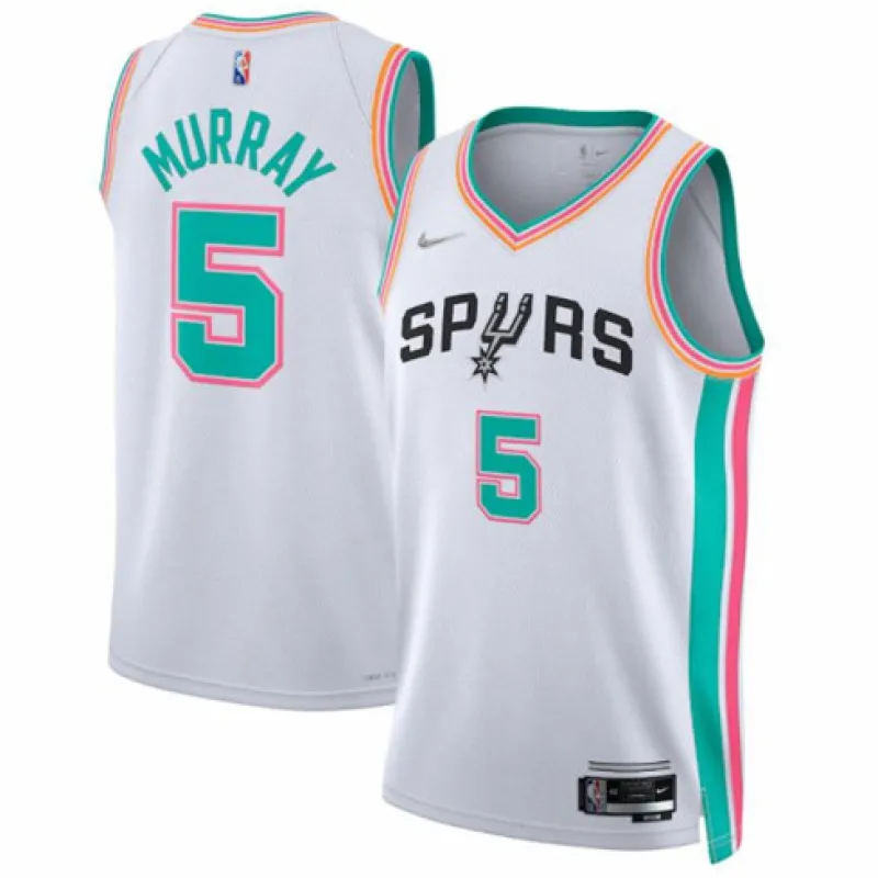 Dejounte Murray. San Antonio Spurs. Edición de la ciudad 2021/22. Blanco